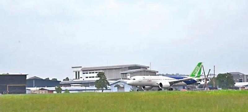 ﻿国产大飞机C919首次抵达马来西亚